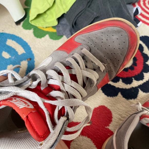 High top nikes - Picture 3 of 3